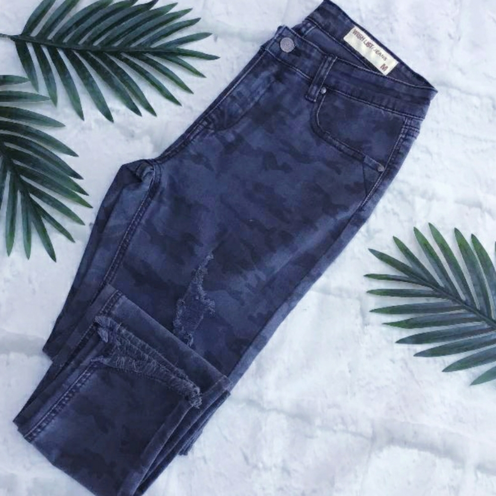 Casual Chic Charcoal Camo Ripped Skinny Jeans - Picture 13 of 16